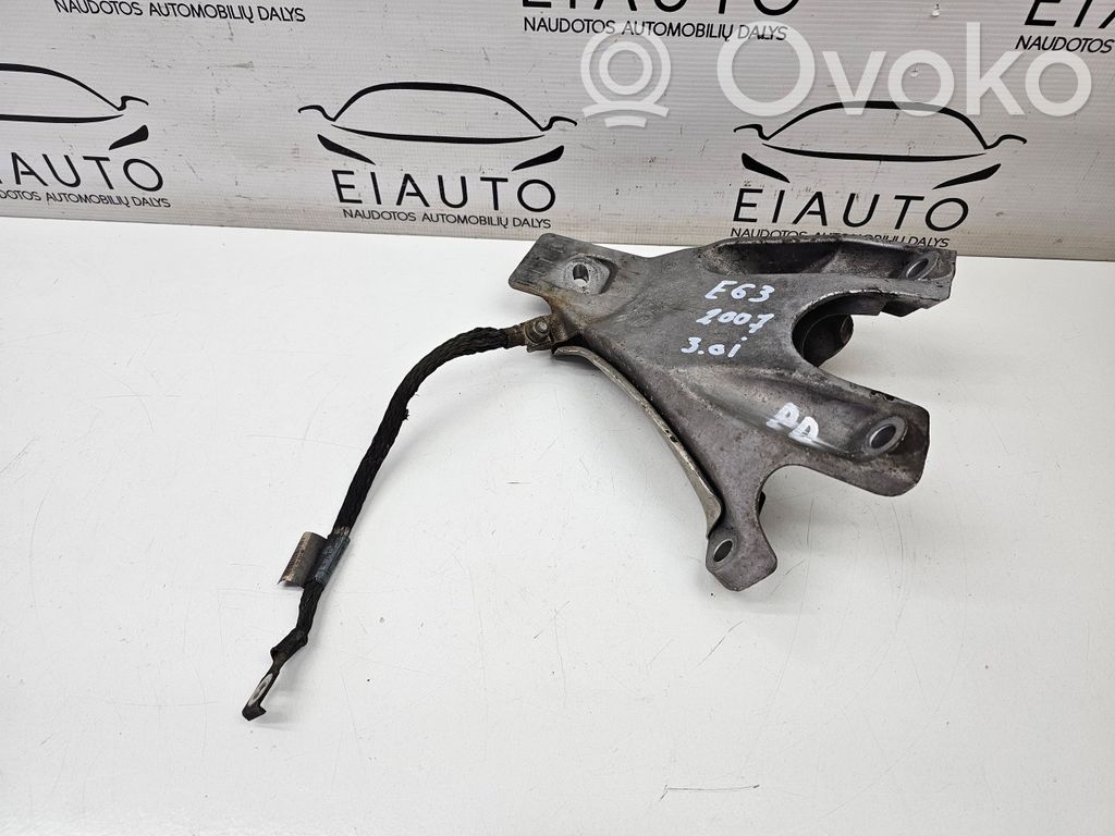 Engine mounting bracket   6770940,22116770940,6769140,7551559