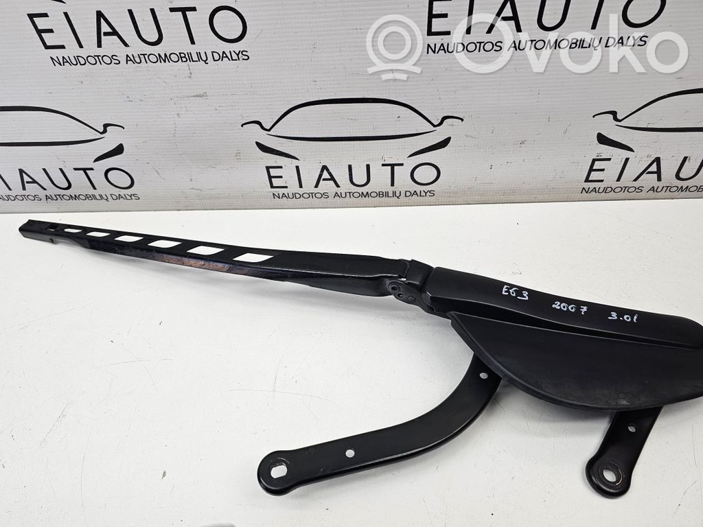 BMW 6 E63 E64 Priekšējā loga tīrītāja kājiņa 