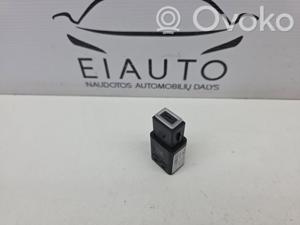 Peugeot 2008 II Connettore plug in USB 