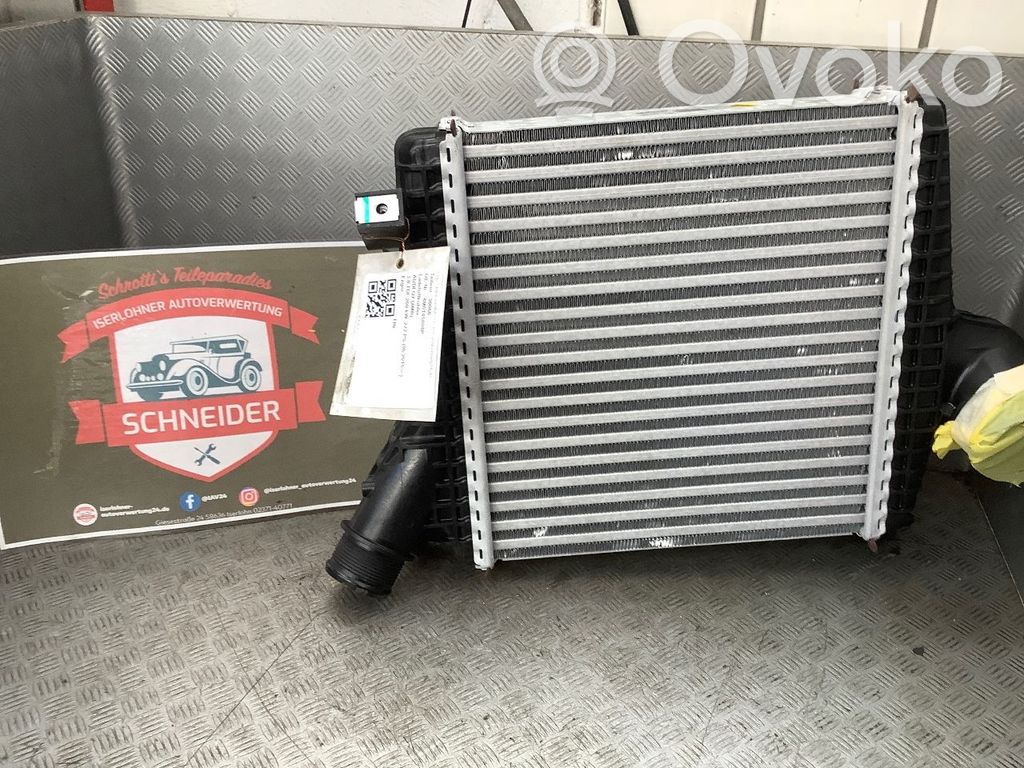 Audi Q7 4M Interkūlerio radiatorius 