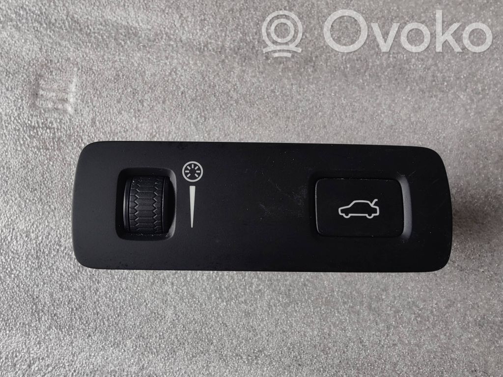Tailgate opening switch   31443873,T19320450801,19W327