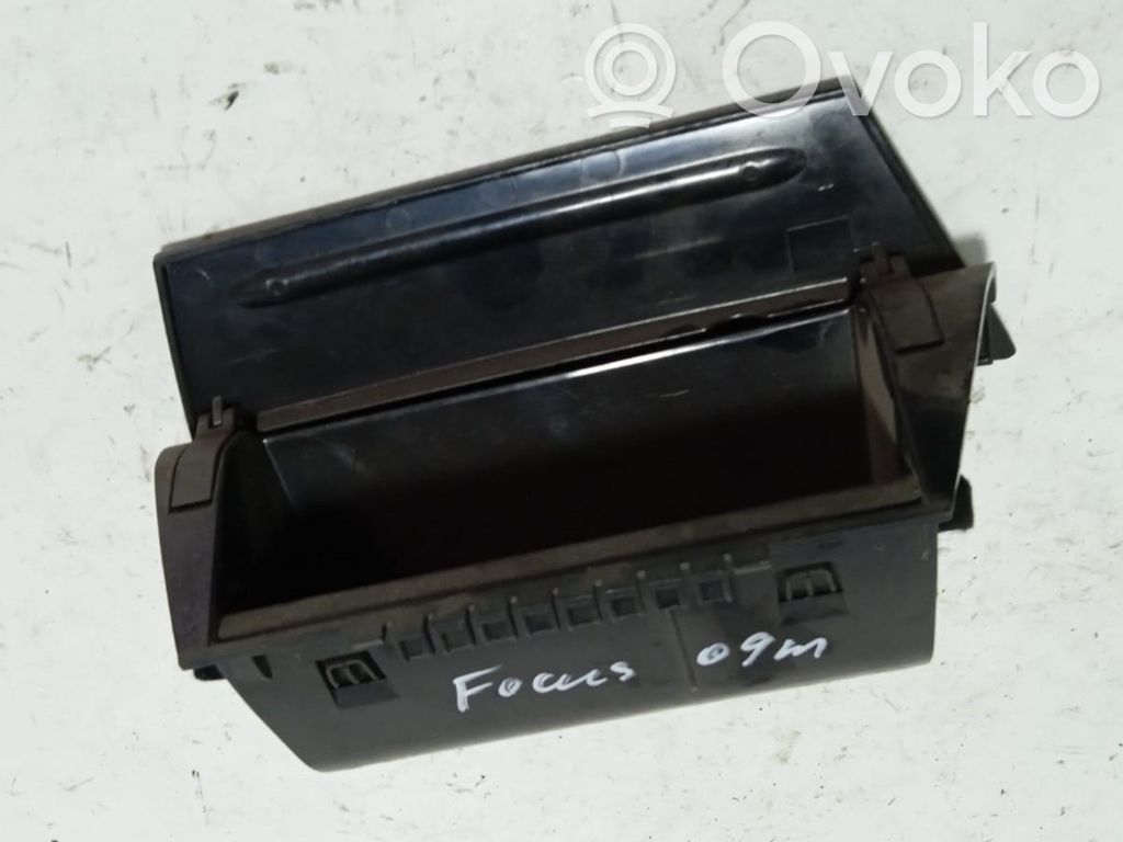 Ford Focus Mantu nodalījums 