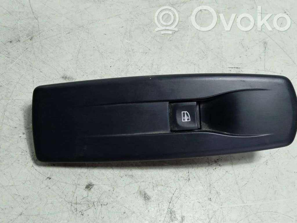 Renault Megane III Electric window control switch 
