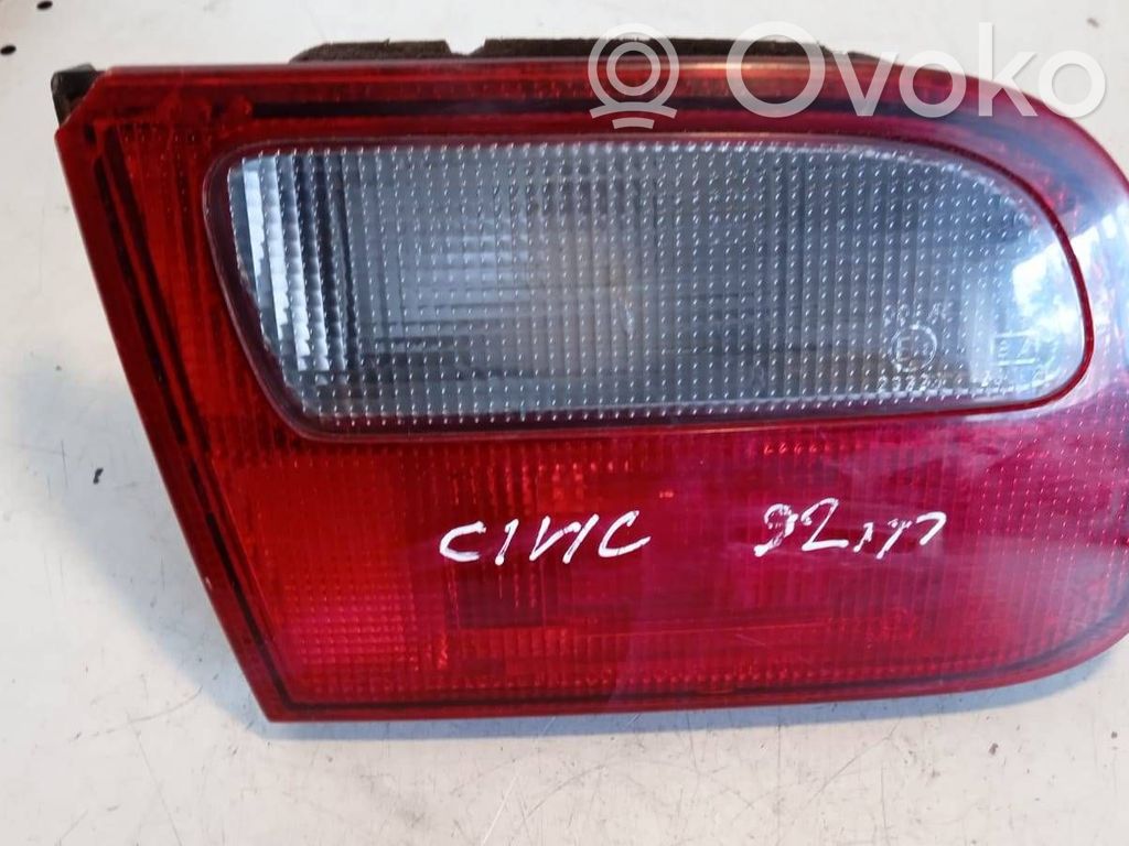 Honda Civic Galinis žibintas dangtyje 