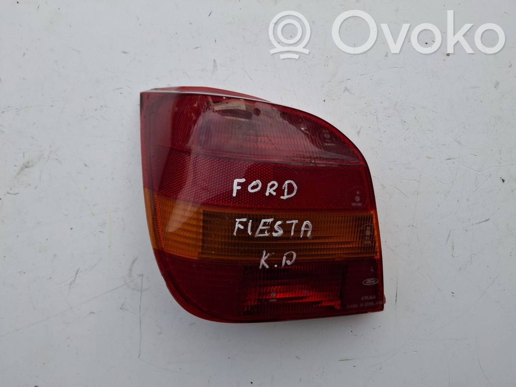 Ford Fiesta Aizmugurējais lukturis virsbūvē 