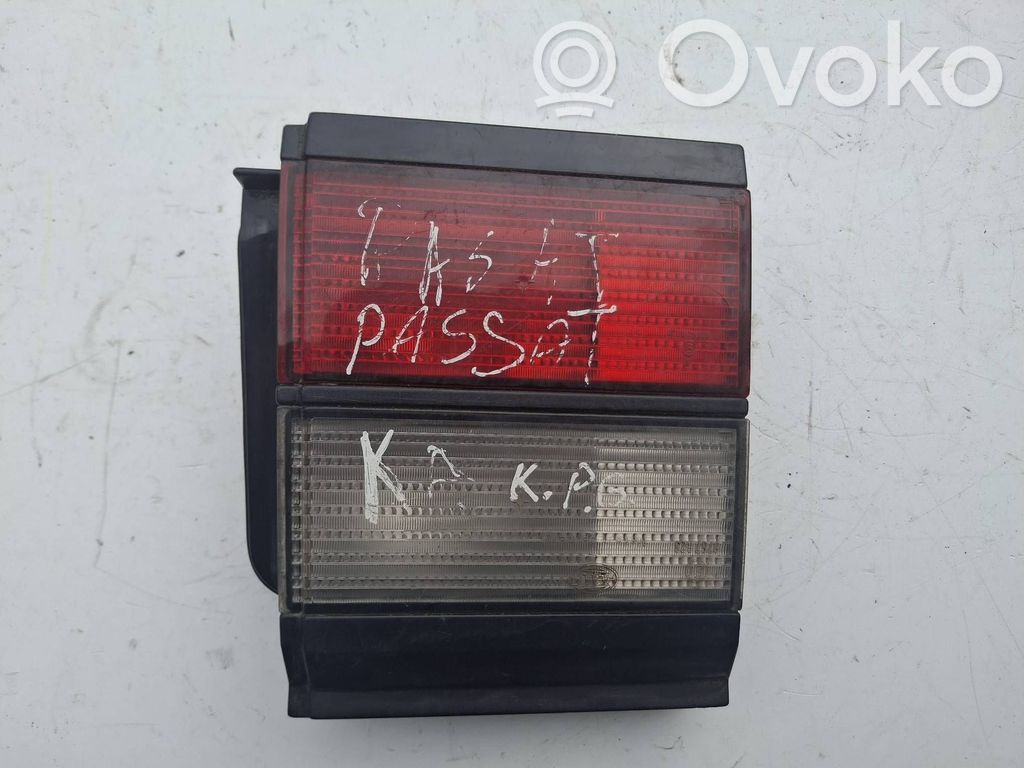 Volkswagen PASSAT B3 Aizmugurējais lukturis pārsegā 