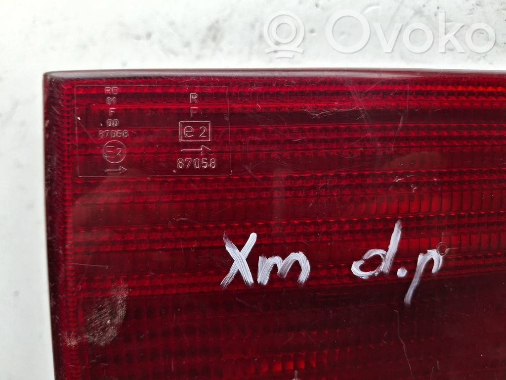 Citroen XM Aizmugurējais lukturis pārsegā 