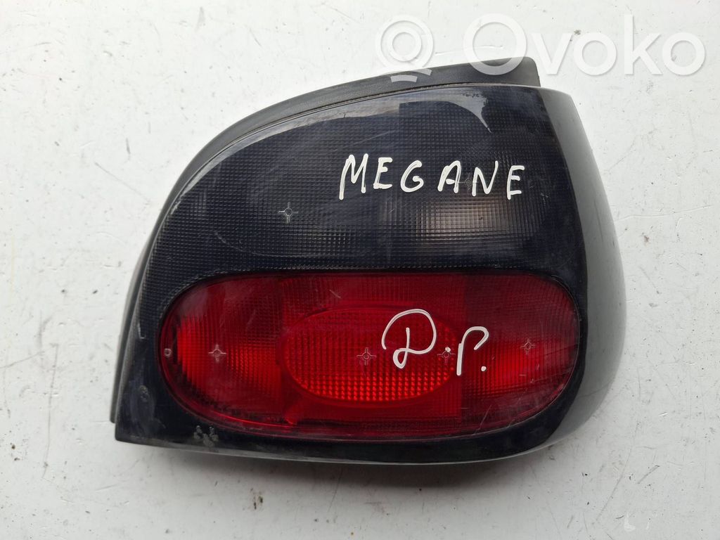 Renault Megane I Aizmugurējais lukturis virsbūvē 