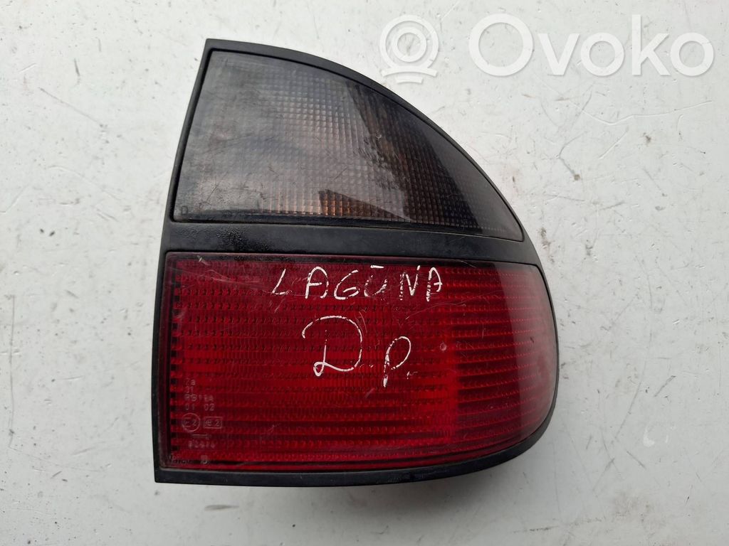 Renault Laguna I Galinis žibintas kėbule 