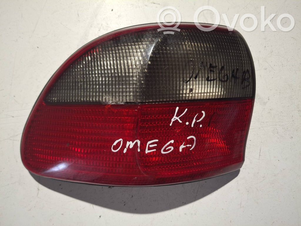 Opel Omega B1 Galinis žibintas kėbule 