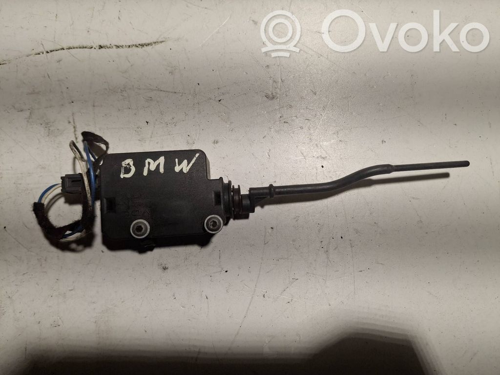 BMW 3 E46 Fuel tank cap lock motor 