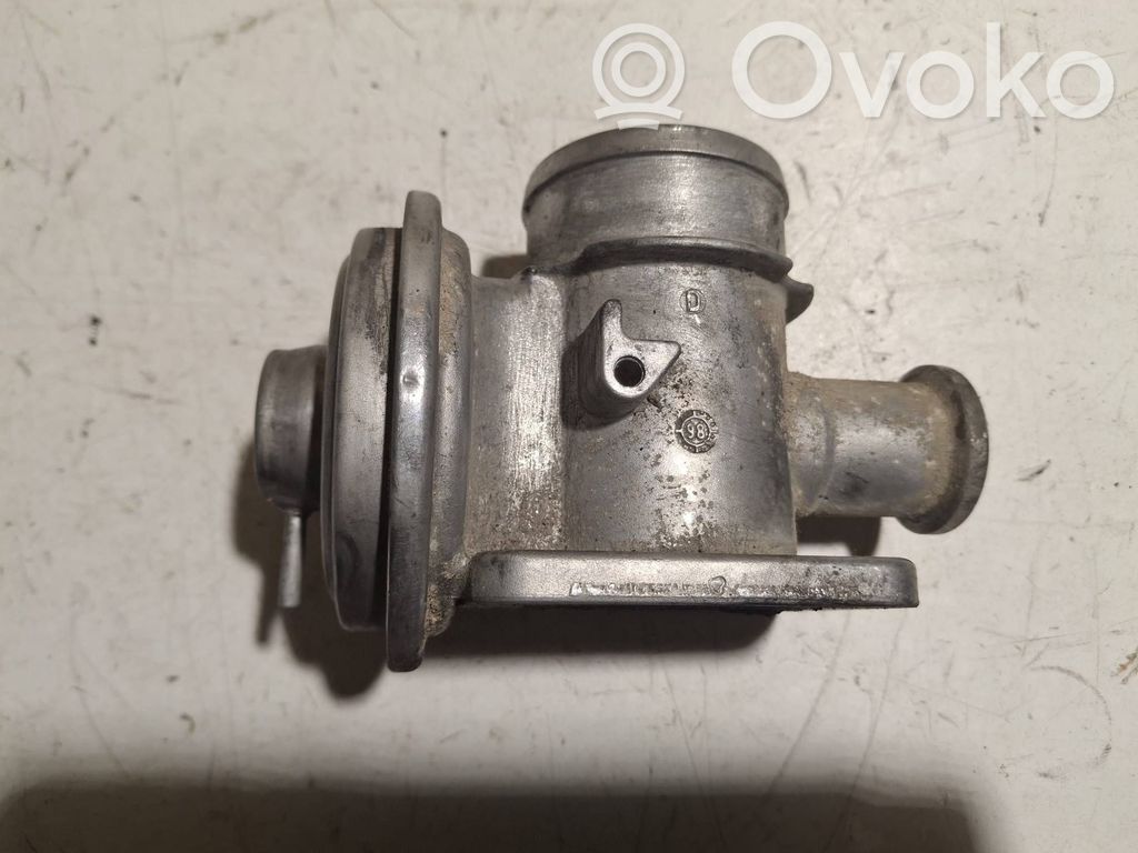 BMW 5 E39 EGR vožtuvas 