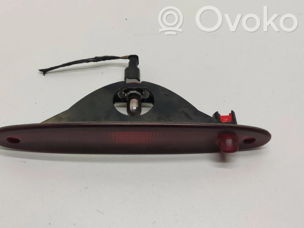 Chrysler Voyager Third/center stoplight 
