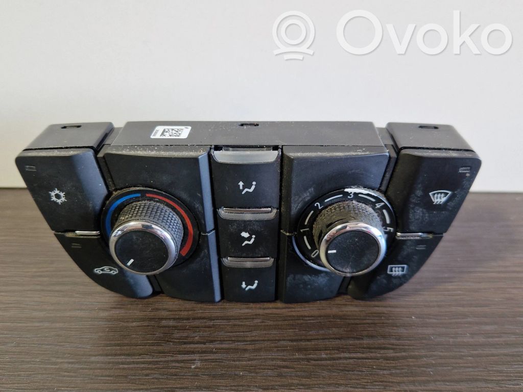 Opel Astra J Climate control unit 
