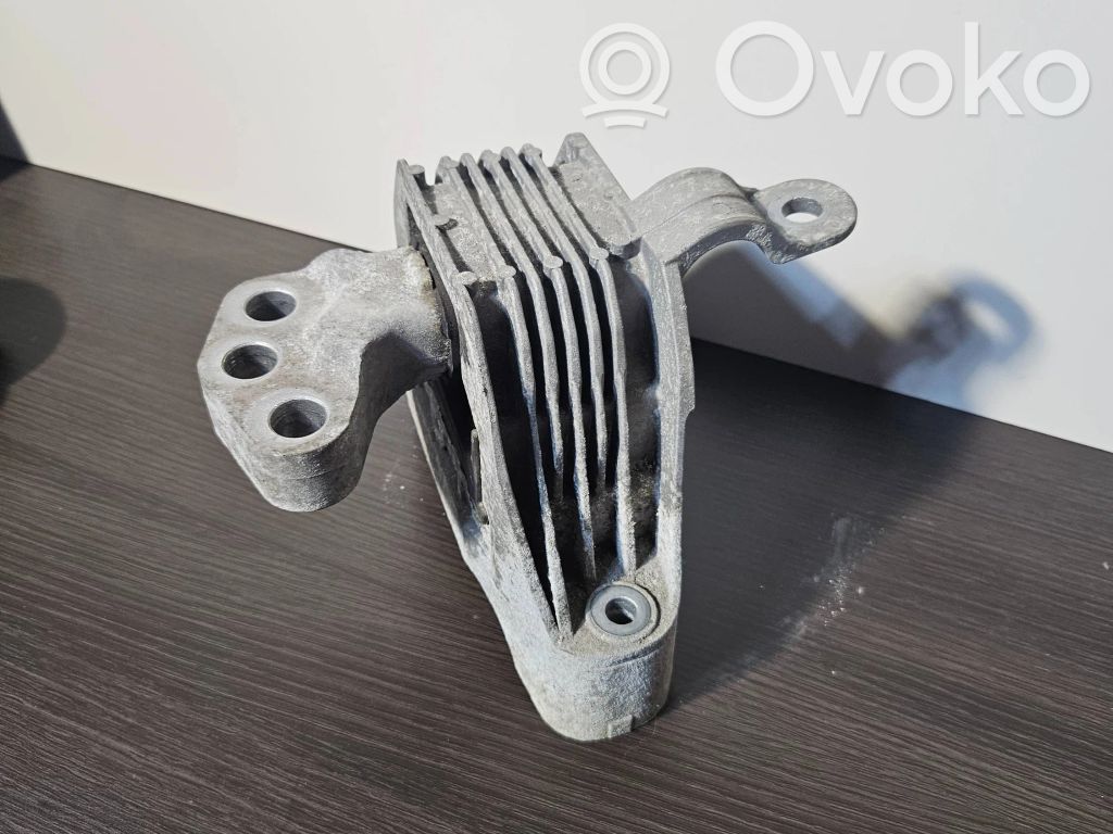 Opel Astra J Engine mount bracket 