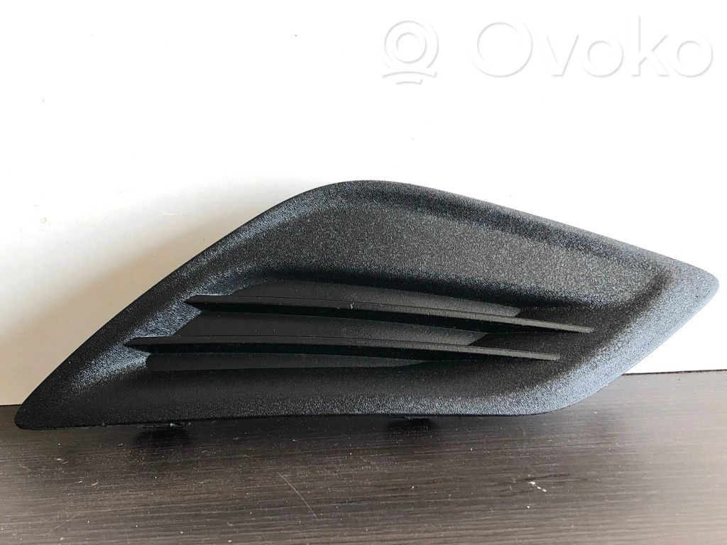 Volvo V60 Front fog light trim/grill 