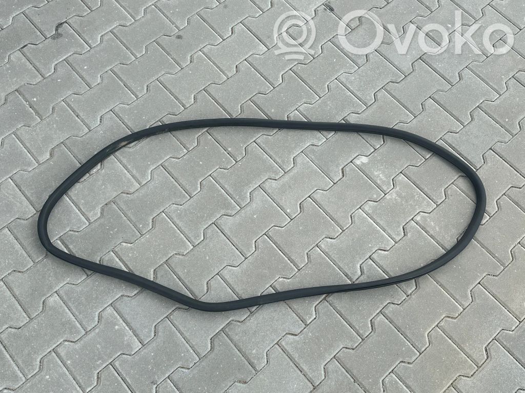 Opel Astra K Gumowa uszczelka drzwi tylnych 