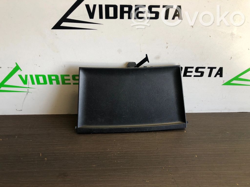 Element deski rozdzielczej / środek   L0050551,63248,70788