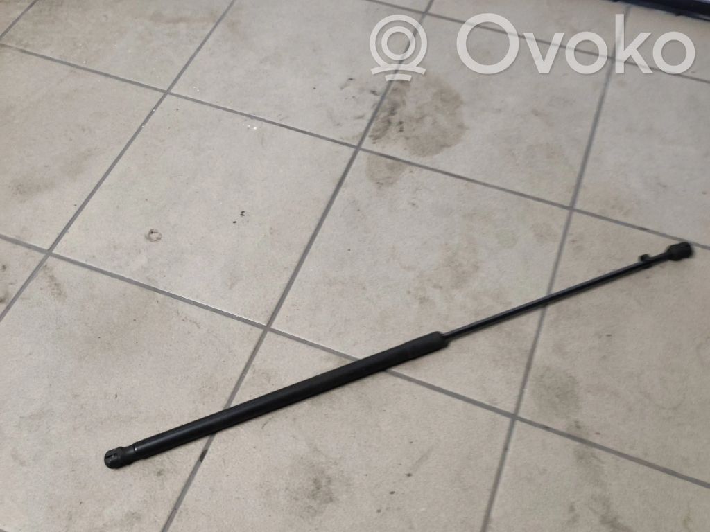 Audi A3 S3 A3 Sportback 8P Siłownik maski przedniej 