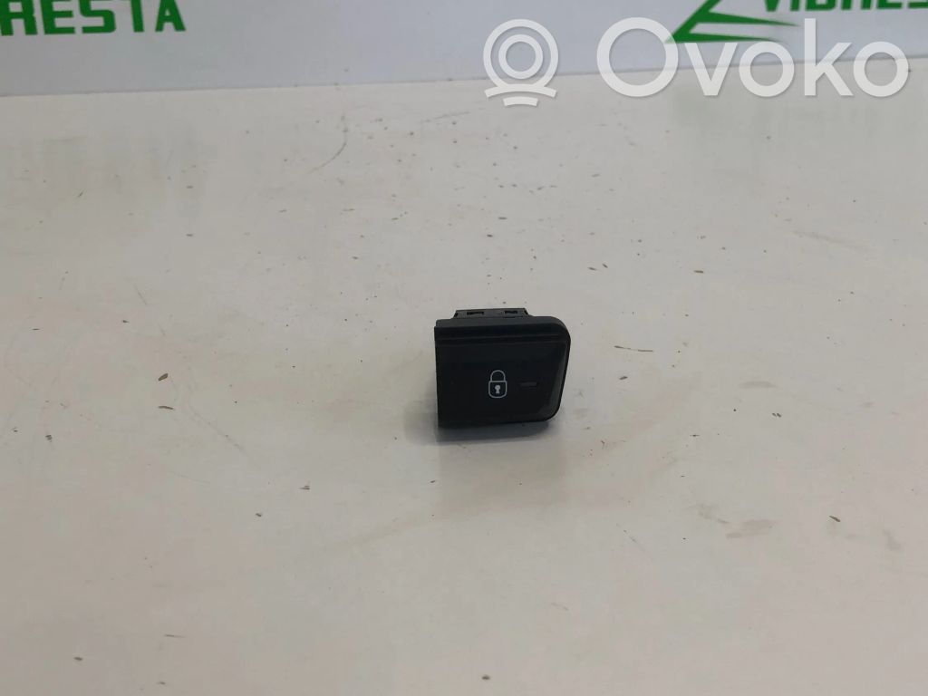 Peugeot 2008 I Central locking switch button 