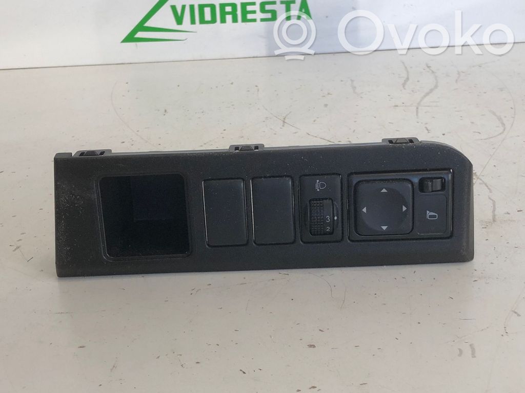 Nissan Note (E11) Wing mirror switch 