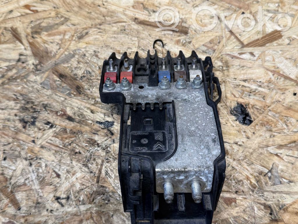 Citroen Berlingo Sulakemoduuli 