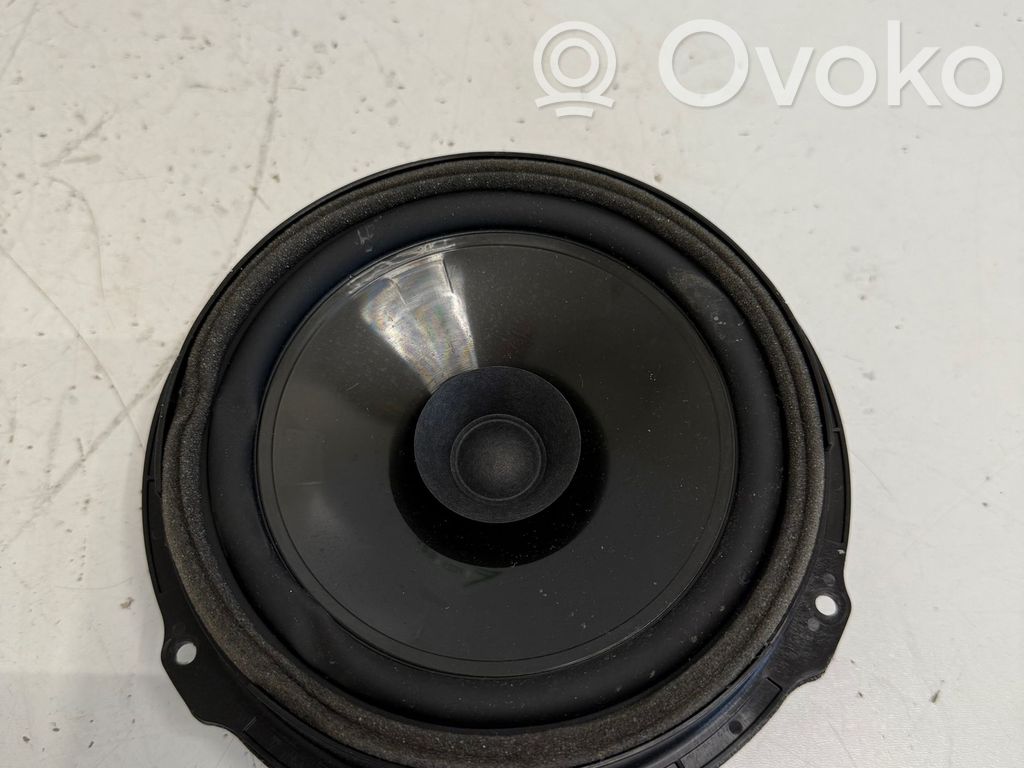 Ford Focus Rear door speaker 