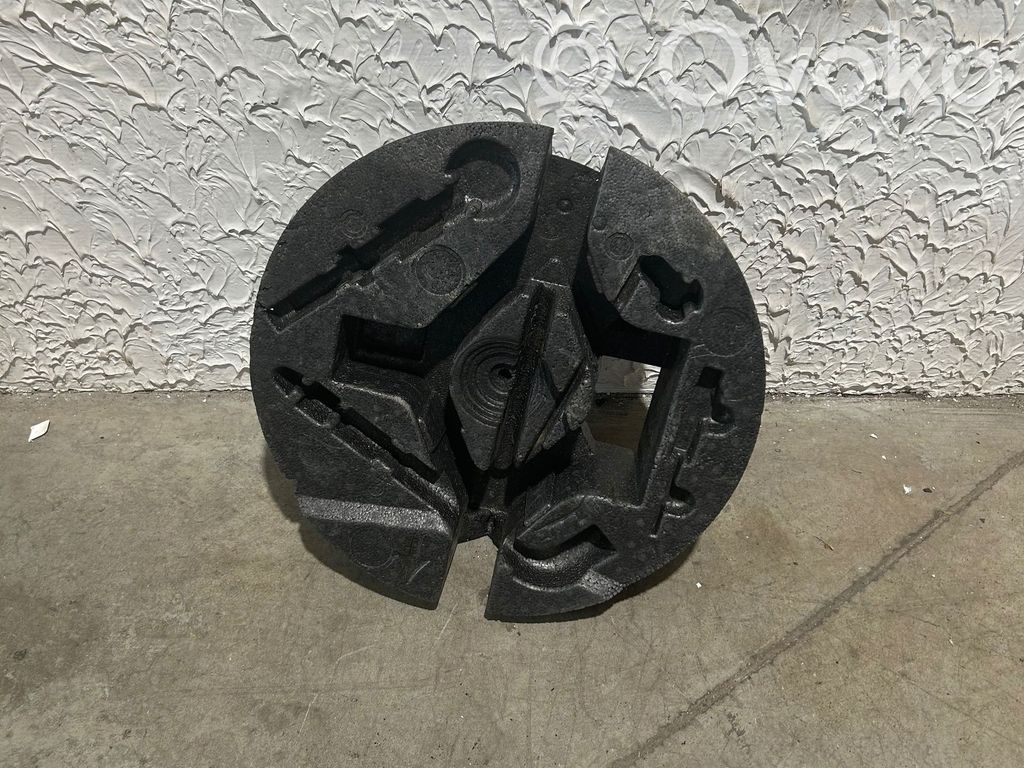 Volvo XC60 Spare wheel section trim 