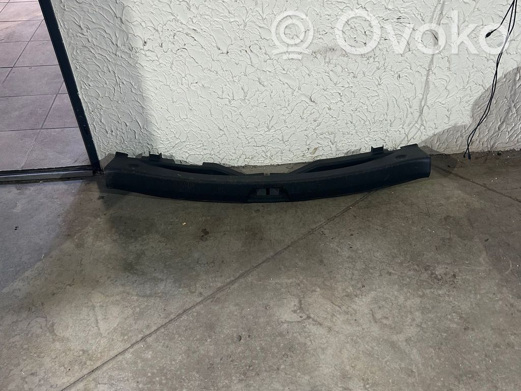 Nissan Qashqai Osłona pasa bagażnika 