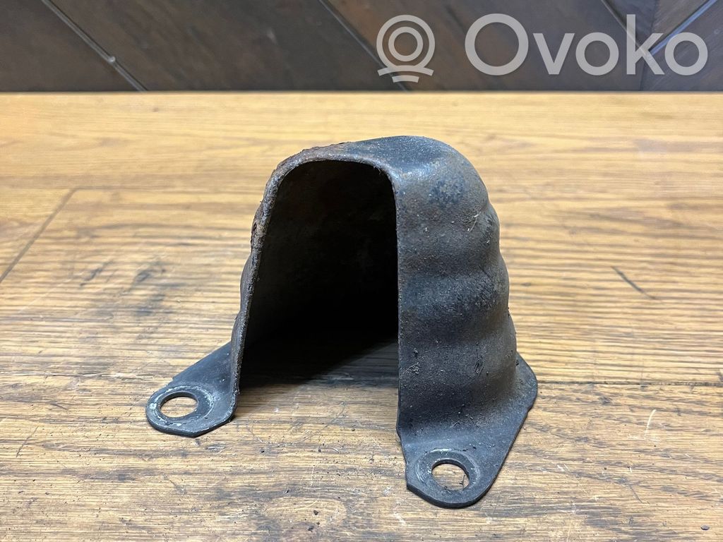 Nissan Qashqai Galinis laikiklis bamperio 