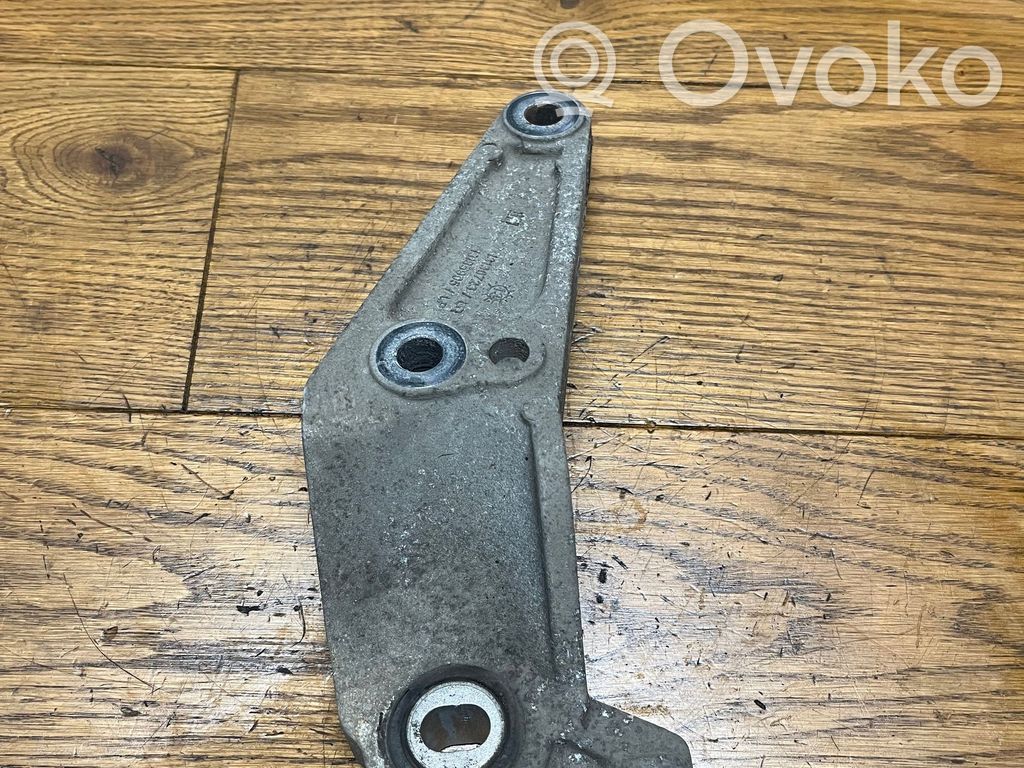 Opel Corsa D Gearbox mounting bracket 