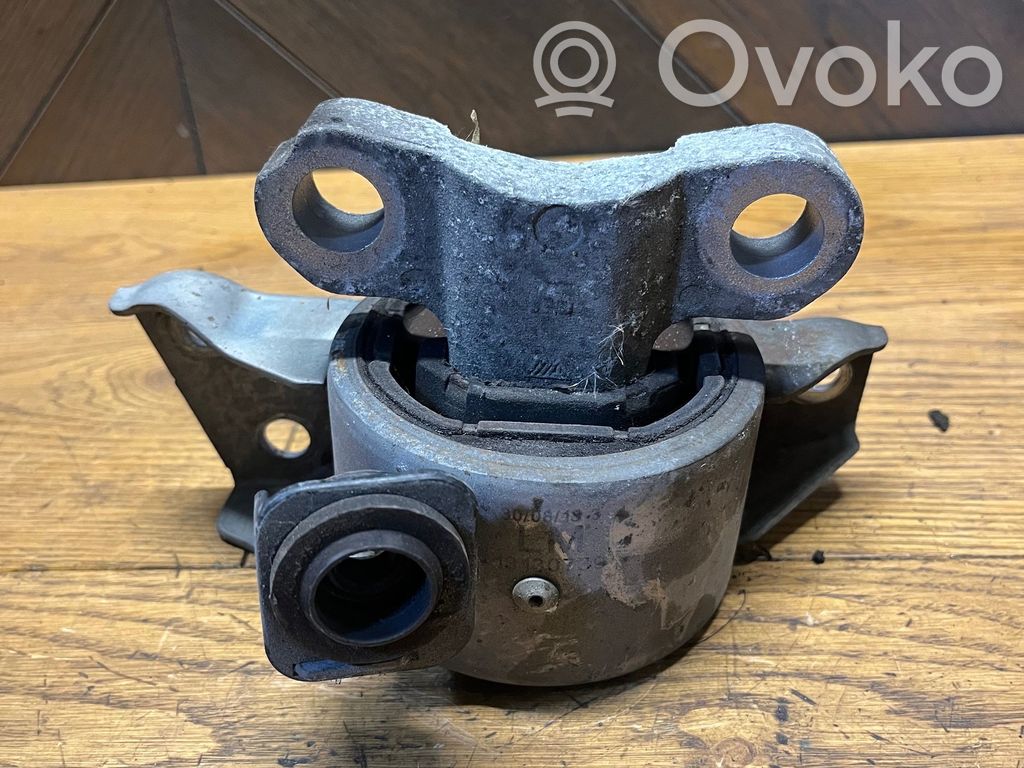 Opel Corsa D Engine mount bracket 