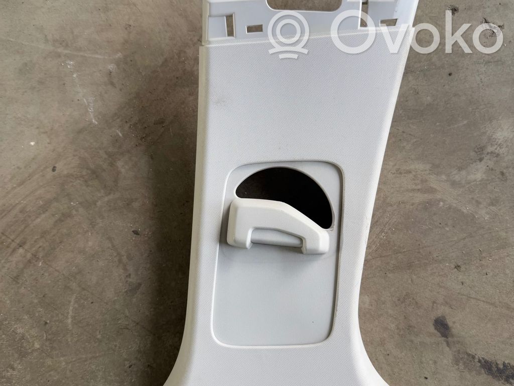 Ford Focus Pilar (B) (superior) 