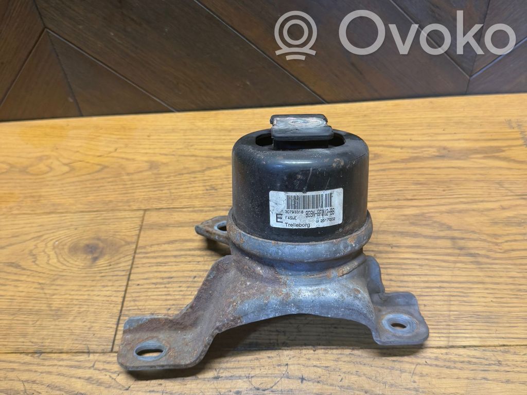 Volvo XC60 Engine mount bracket 
