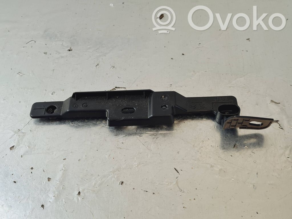 Peugeot 208 II Keyless system antenna 