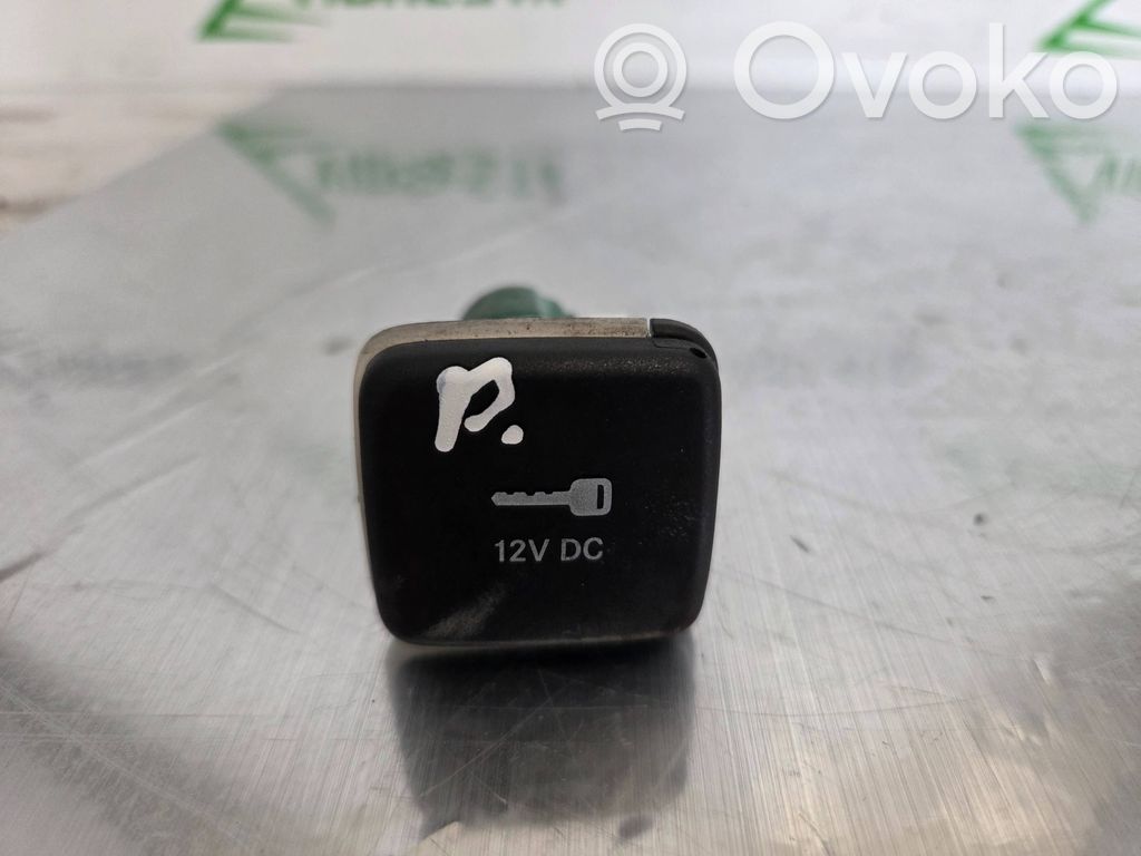 12 V Socket (front)