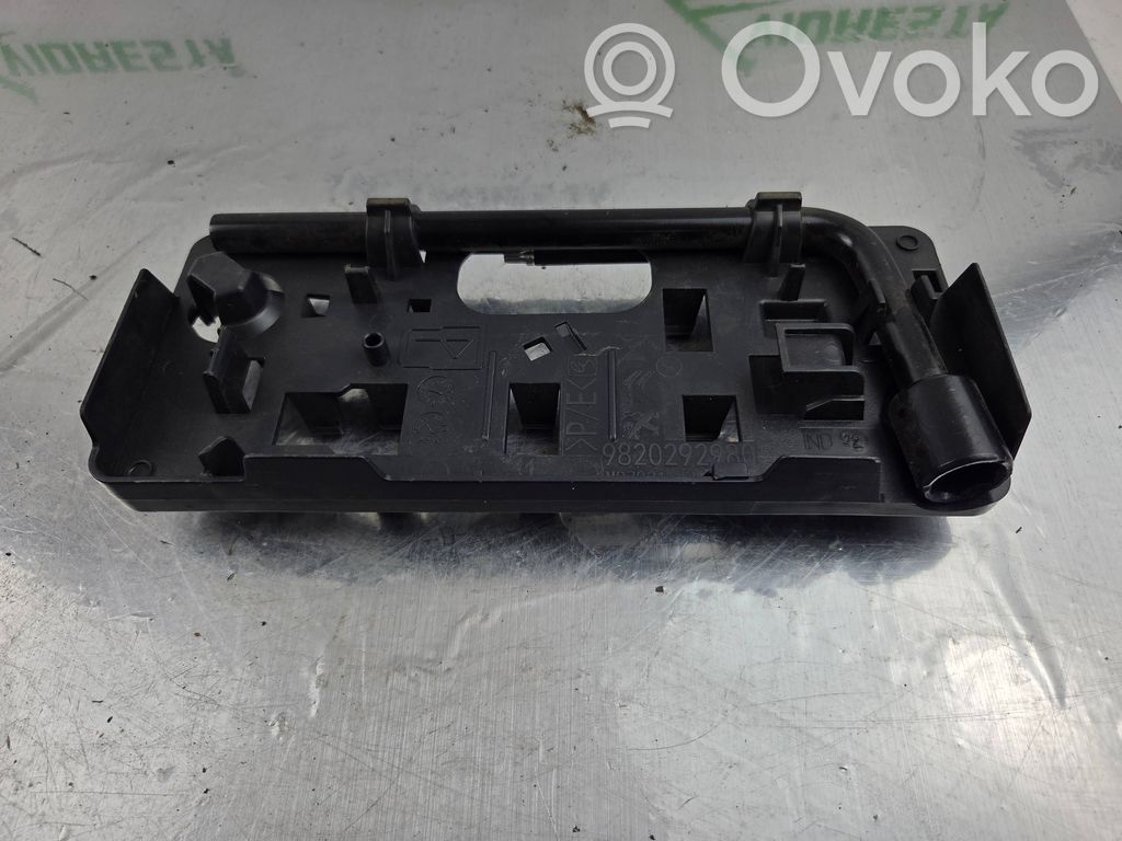 Opel Combo E Tool set 
