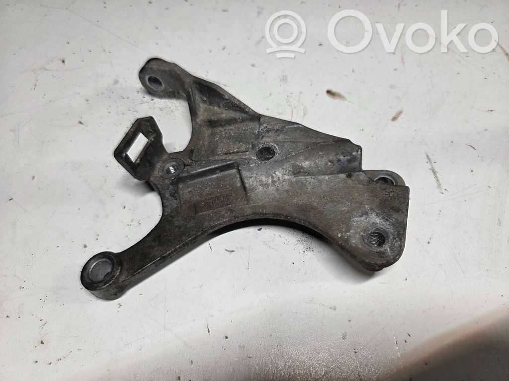 Peugeot 308 Engine mounting bracket 