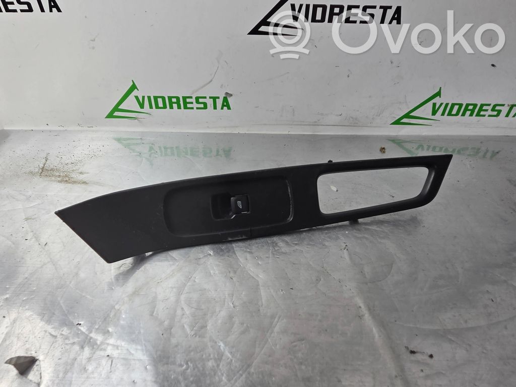 Volvo XC60 Other front door trim element 