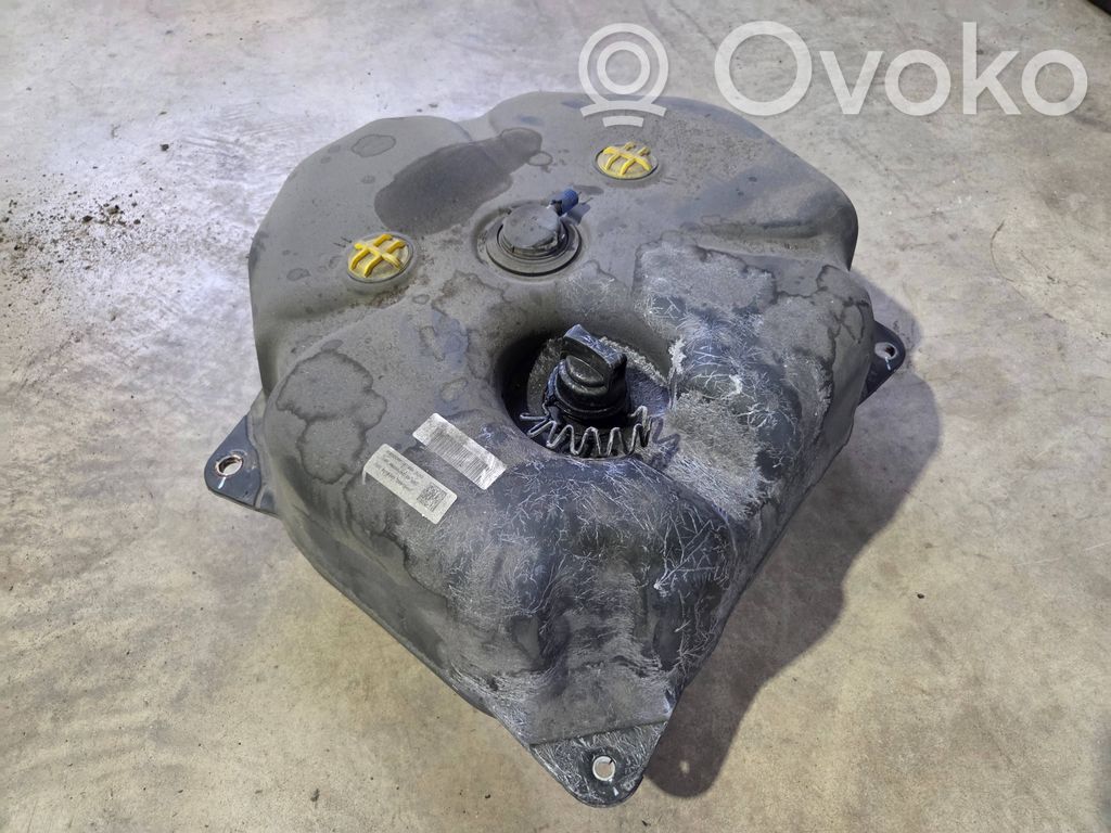 Mercedes-Benz E W212 AdBlue liquid reservoir 