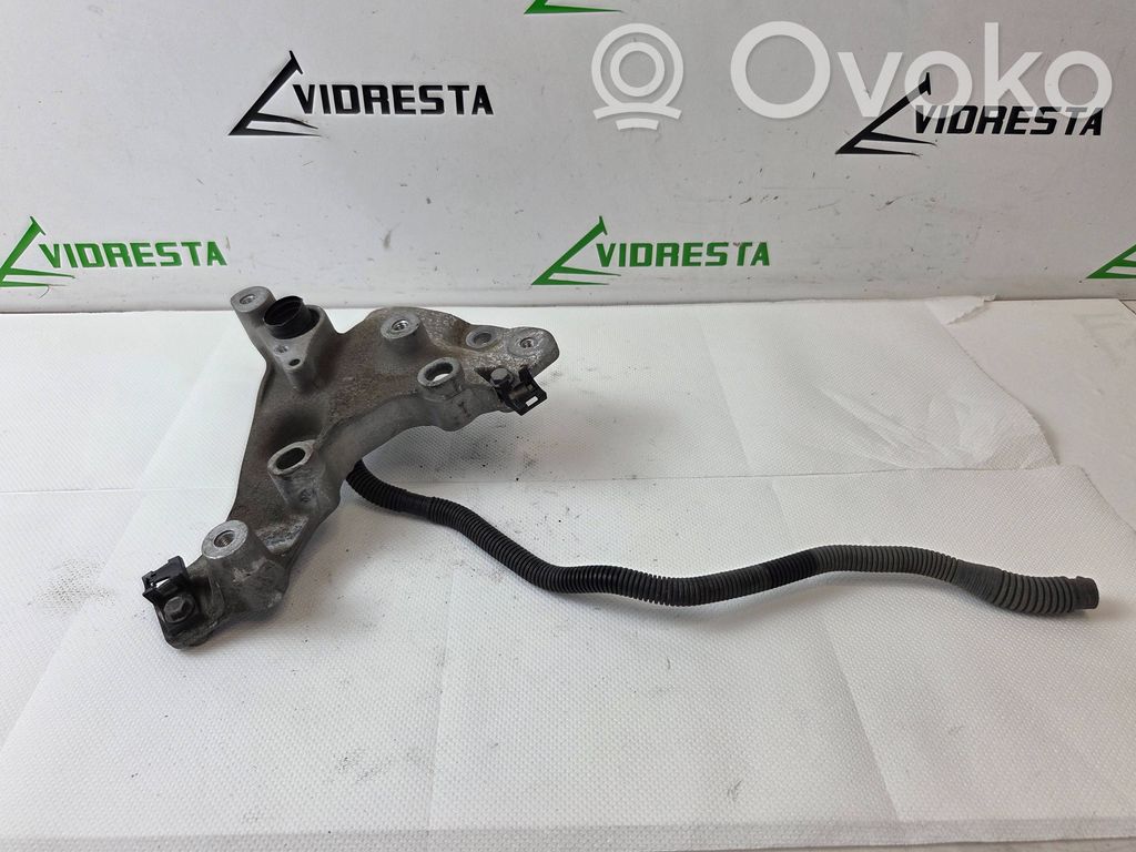 Nissan NV300 Engine mounting bracket 