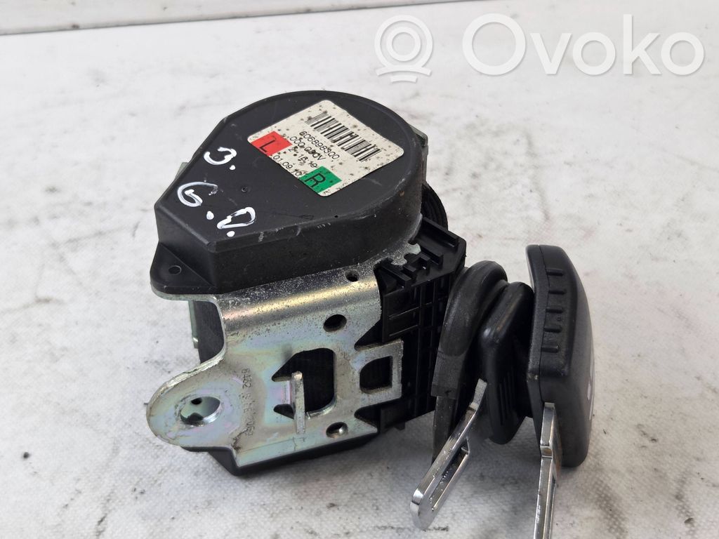 Audi Q7 4L Pas bezpieczeństwa trzeciego rzędu 