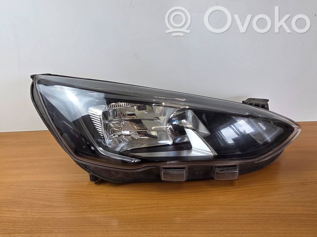 Ford Focus Etu-/Ajovalo 