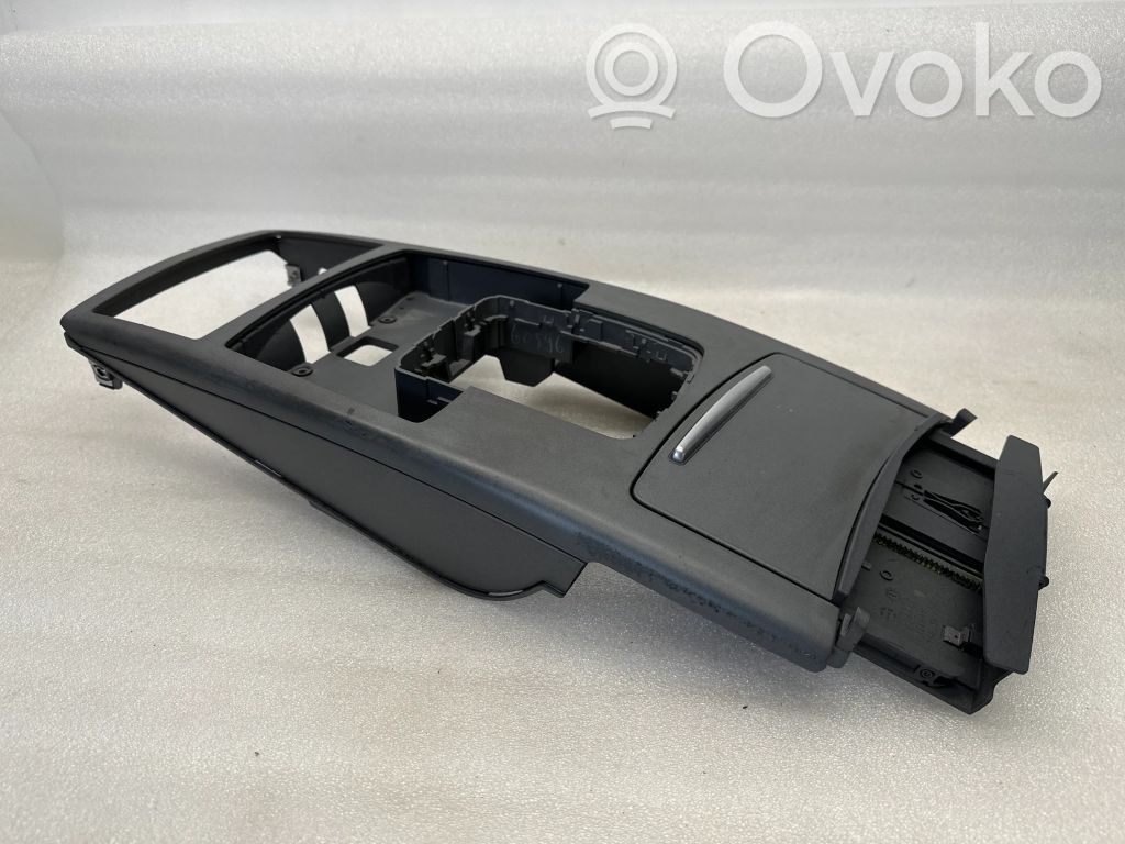 Console centrale   4F1864261,T0021886,P0103820