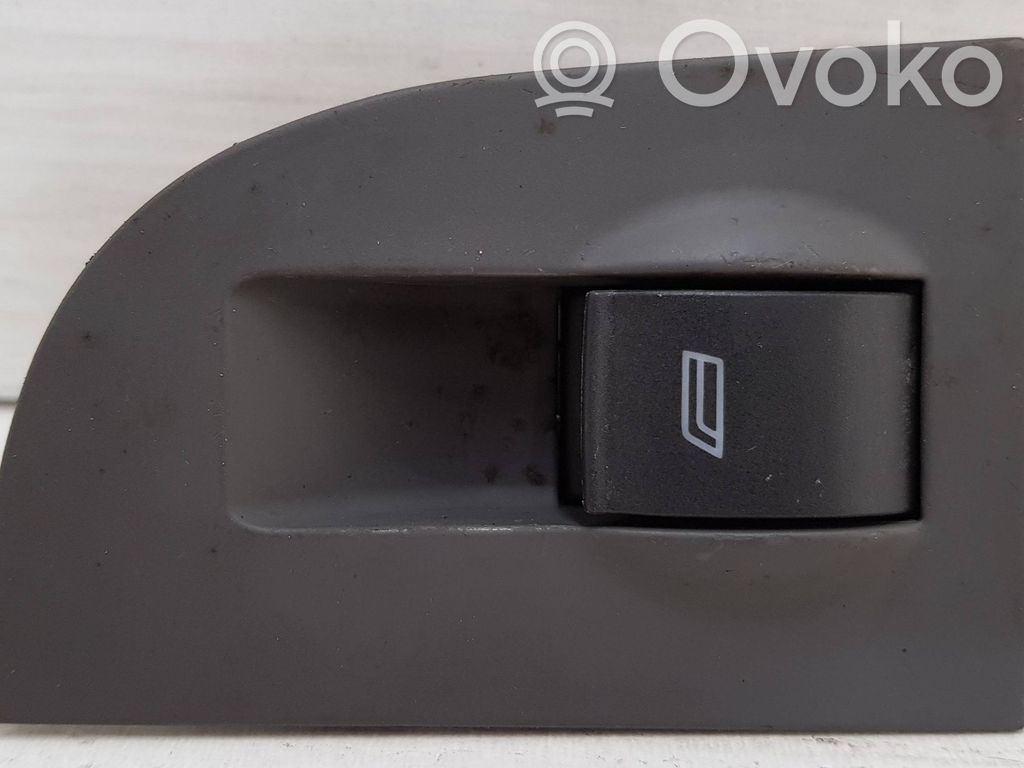 Audi A6 S6 C5 4B Electric window control switch 