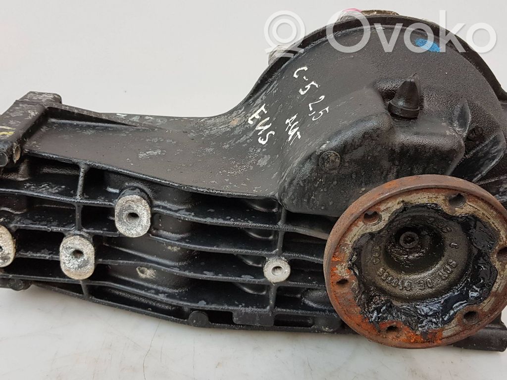 Audi A6 S6 C5 4B Galinis reduktorius 