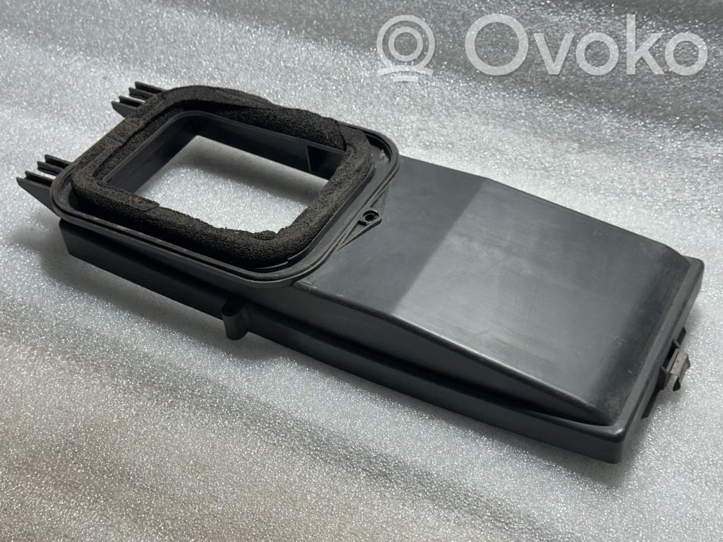Audi A4 S4 B5 8D Obudowa / Osłona mikrofiltra kabinowego 