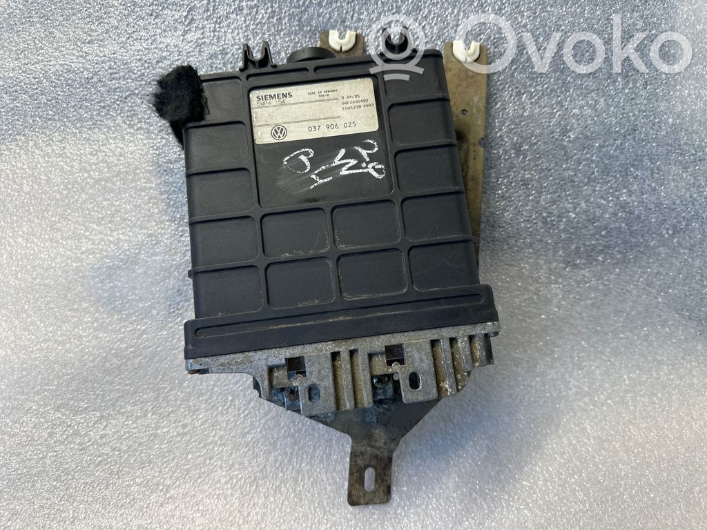 Volkswagen Sharan Engine control unit/module 