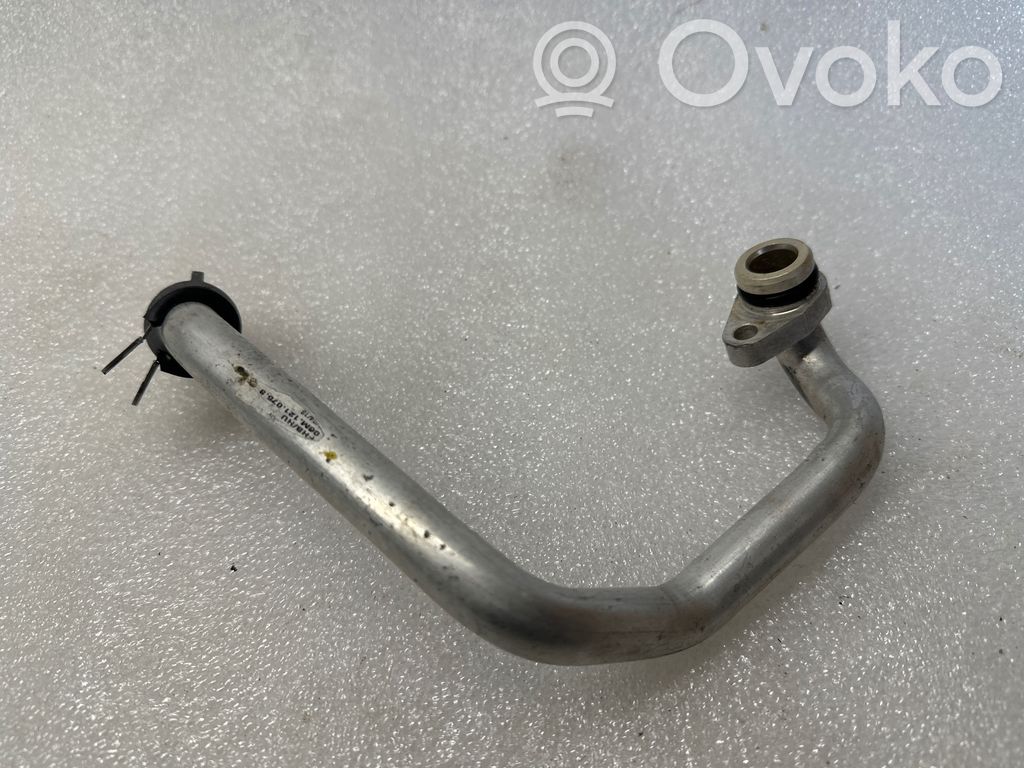 Rura / Wąż dolotowy powietrza   06M127507S,X5CN118,A01152018