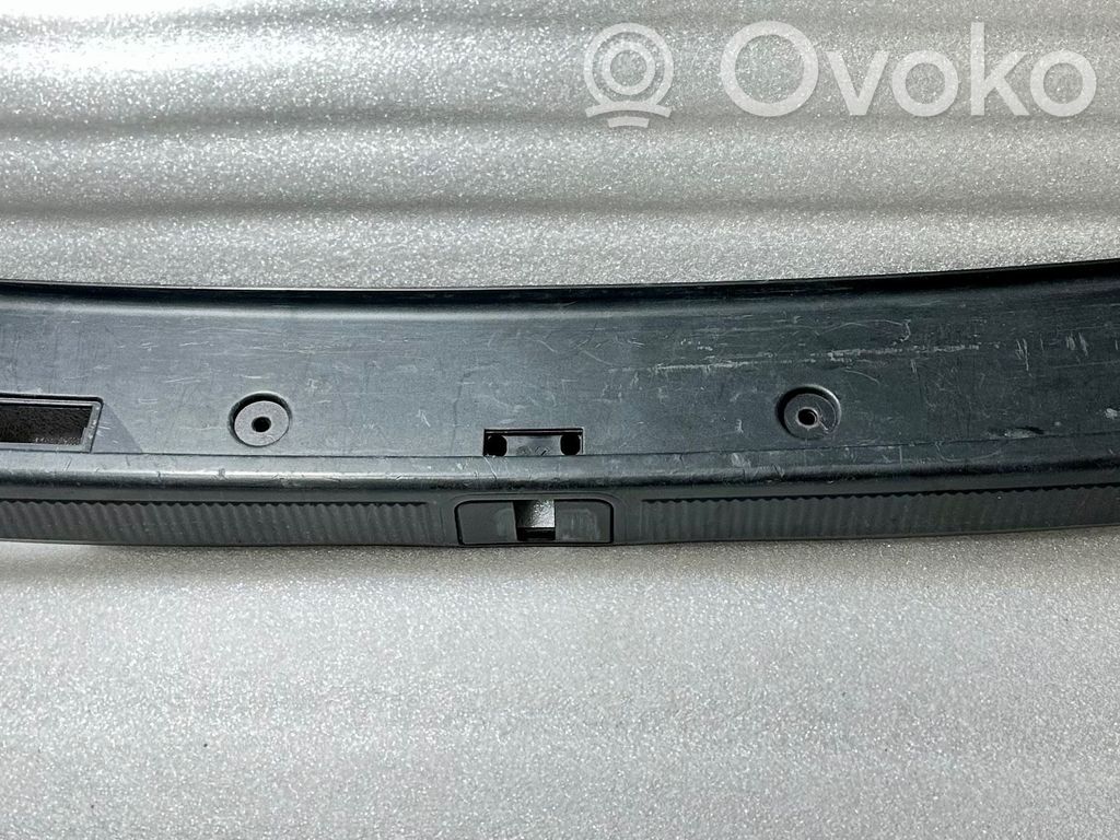 Audi A8 S8 D2 4D Protector del borde del maletero/compartimento de carga 